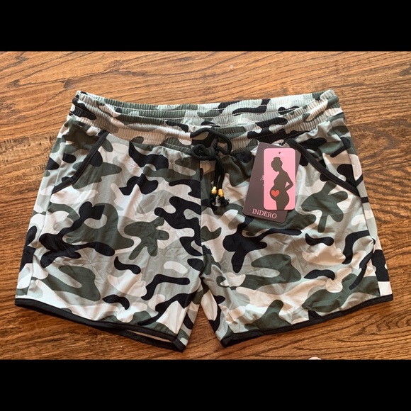 Indero Pants - HOST PICK! Adorable maternity camo shorts-New!